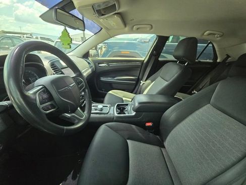 Used 2021 Chrysler 300 Touring w/ Sport Appearance Package RWD image 14