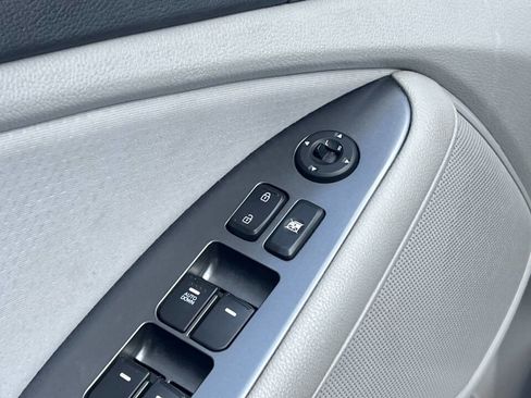 Used 2015 Kia Optima LX image 9