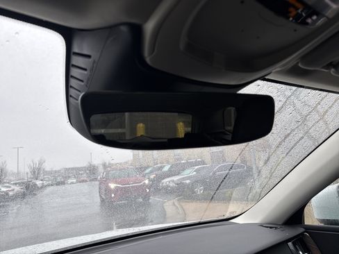 Used 2022 Volvo XC60 B5 Momentum w/ Climate Package image 26