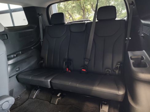 Used 2025 Hyundai Palisade SEL FWD image 27