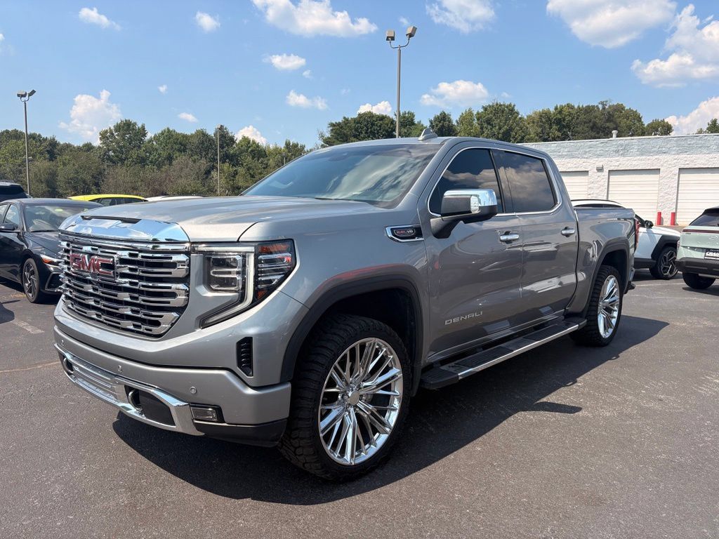 Used 2023 GMC Sierra 1500 Denali AWD/4WD image 3