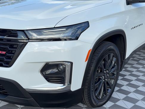 Used 2023 Chevrolet Traverse RS FWD image 12