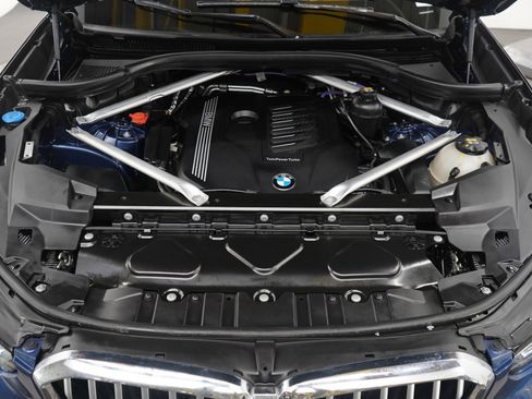 Used 2022 BMW X5 xDrive40i w/ Premium Package image 32