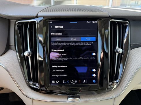 Used 2022 Volvo XC60 B5 Inscription w/ Advanced Package image 25