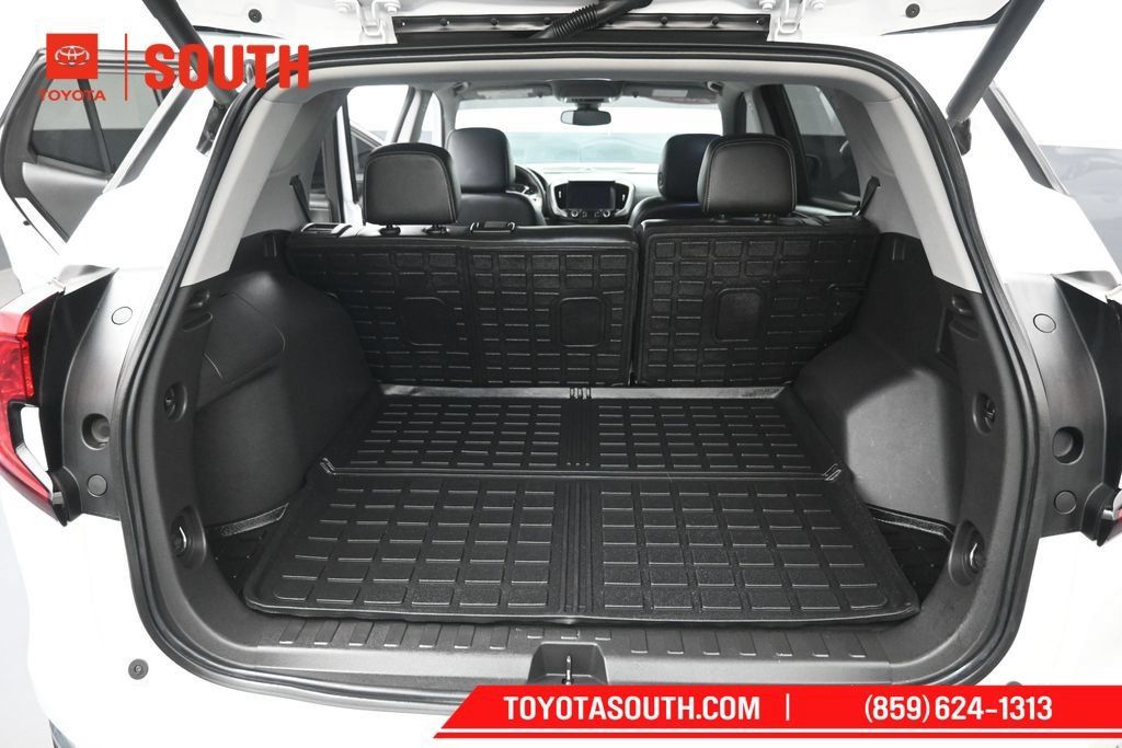 Used 2023 GMC Terrain SLT FWD image 27