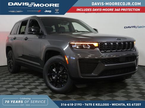 New 2026 Jeep Grand Cherokee Altitude AWD/4WD image 1