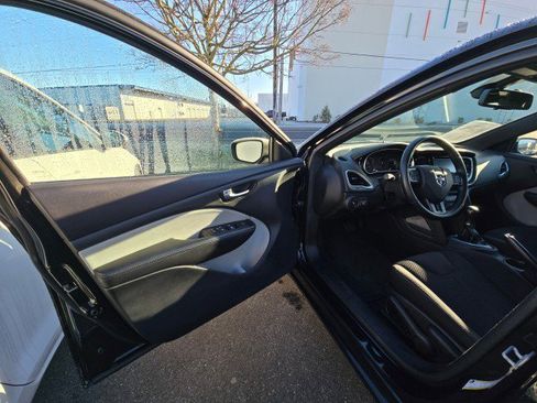 Used 2015 Dodge Dart SXT image 21