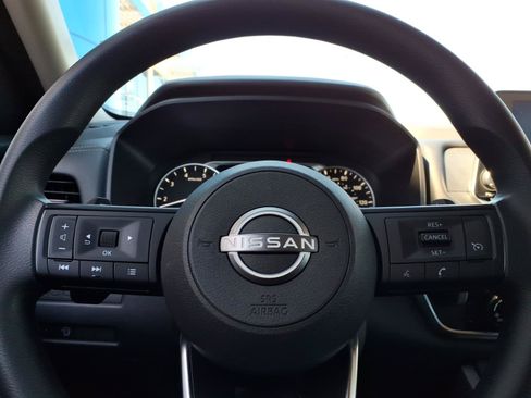 Used 2024 Nissan Rogue S FWD image 25