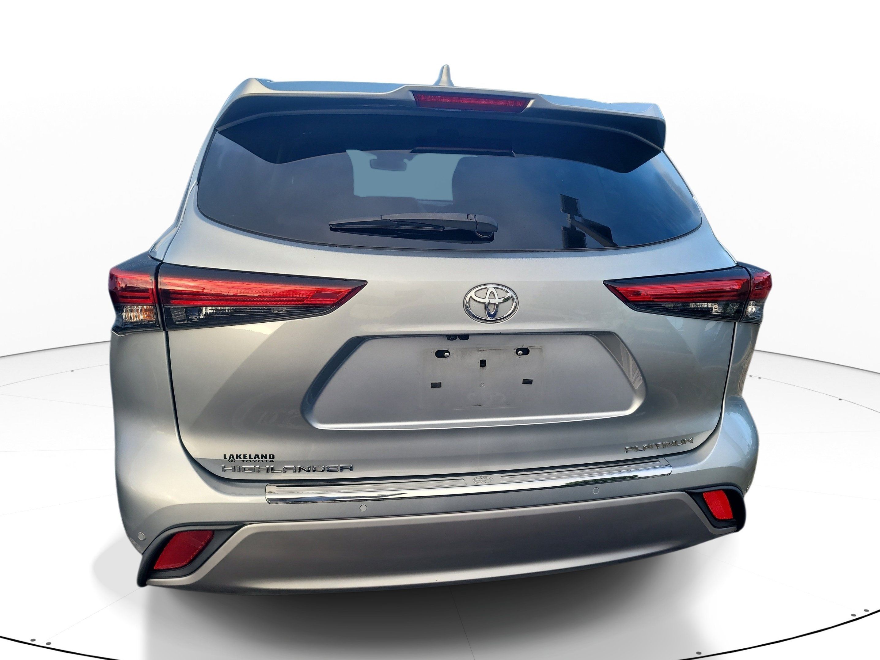 Used 2021 Toyota Highlander Platinum FWD image 6