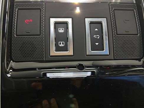 Used 2023 Land Rover Range Rover Velar S AWD/4WD image 22