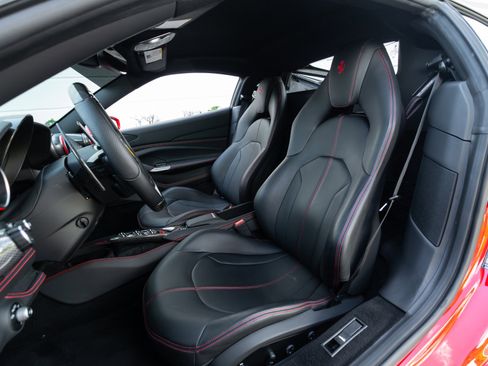 Used 2022 Ferrari F8 Tributo image 67