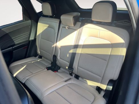 Used 2021 Ford Escape Titanium image 13