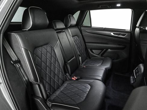 Used 2024 Volkswagen Atlas Cross Sport SEL Premium R-Line image 21