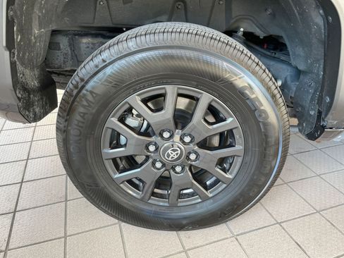 Used 2025 Toyota 4Runner SR5 image 29