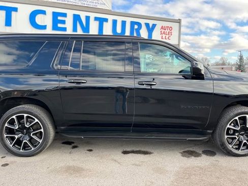 Used 2021 Chevrolet Suburban RST w/ Rear Media and Nav Package image 14