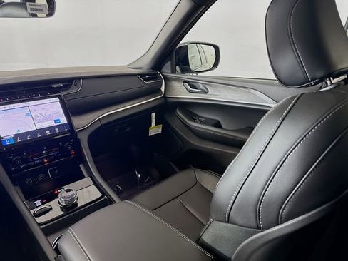 New 2025 Jeep Grand Cherokee Limited image 22