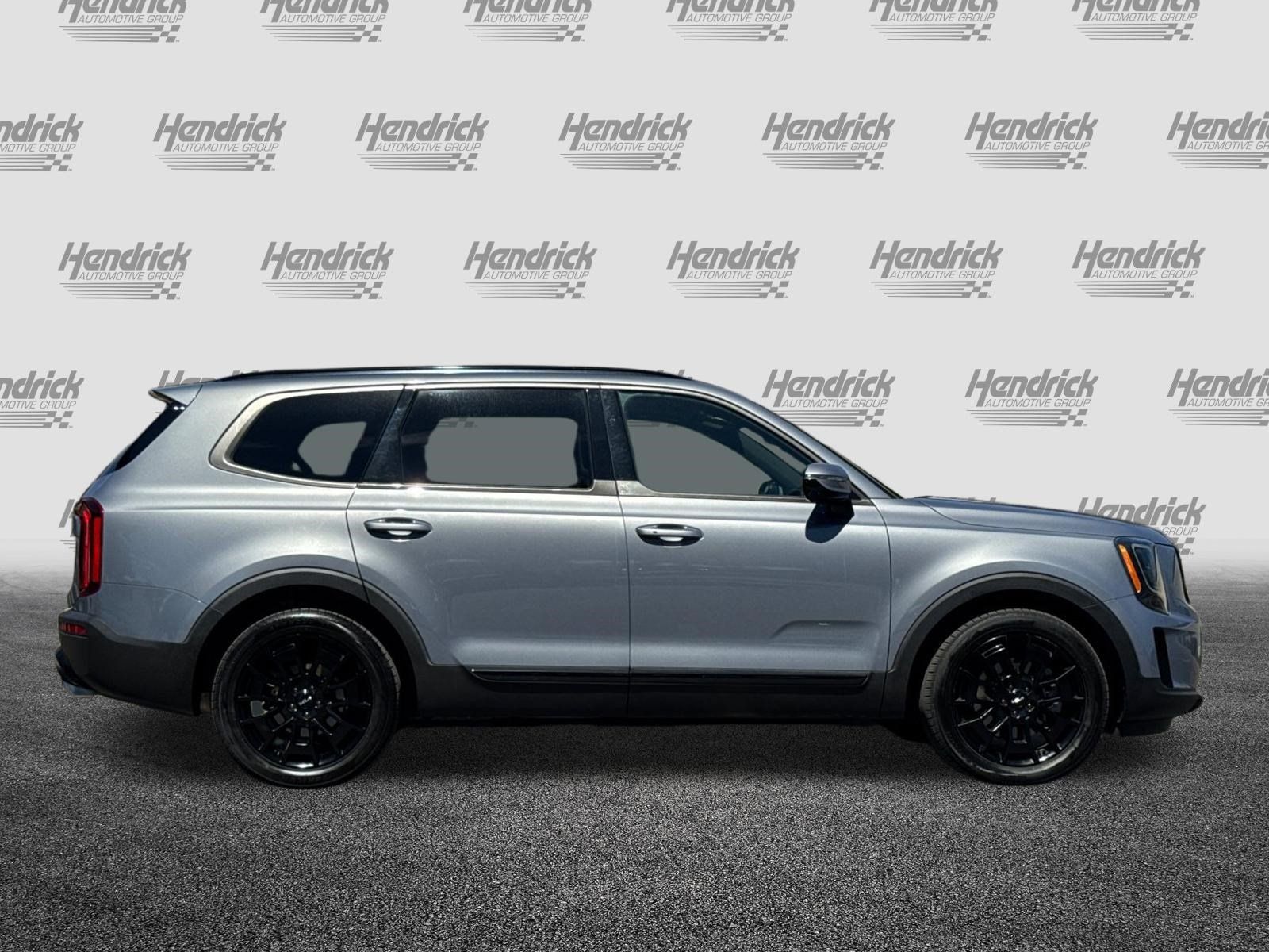 Used 2022 Kia Telluride SX w/ SX Prestige Package AWD/4WD image 3