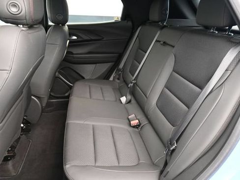 Used 2023 Chevrolet TrailBlazer RS w/ Sun and Liftgate Package FWD image 26