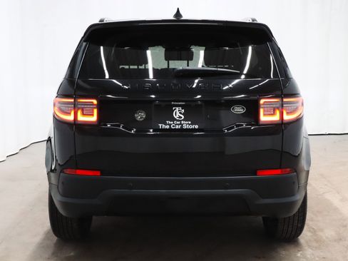 Used 2022 Land Rover Discovery Sport SE image 5