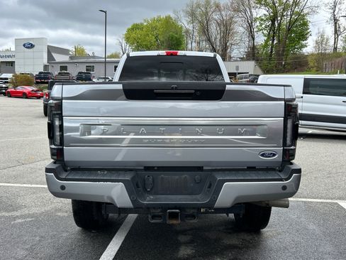 Used 2022 Ford F350 Platinum AWD/4WD image 2