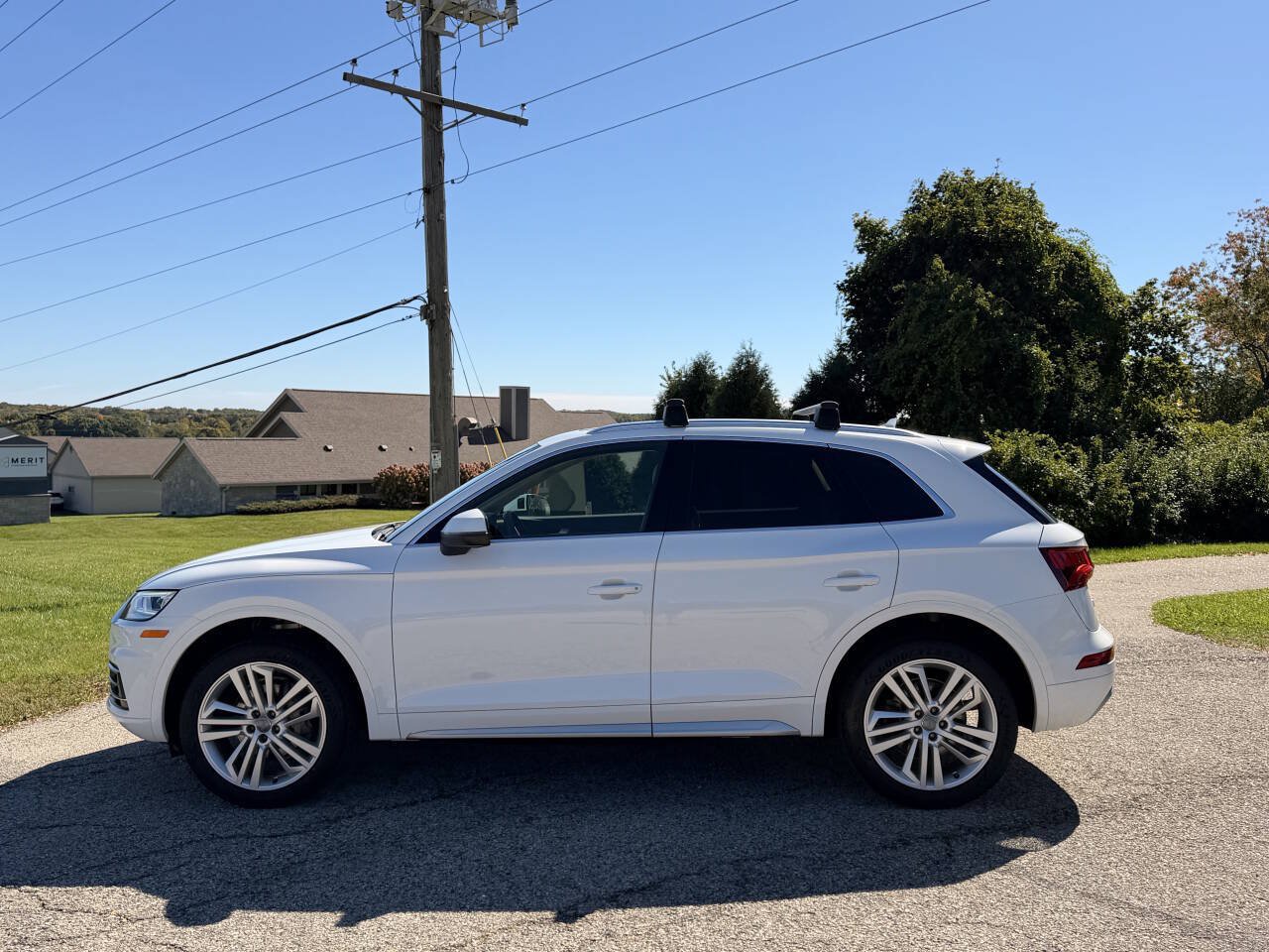 Used 2019 Audi Q5 2.0T Premium Plus w/ Premium Plus Package AWD/4WD image 2