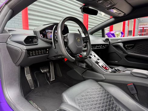 Used 2018 Lamborghini Huracan LP 580-2 RWD image 29