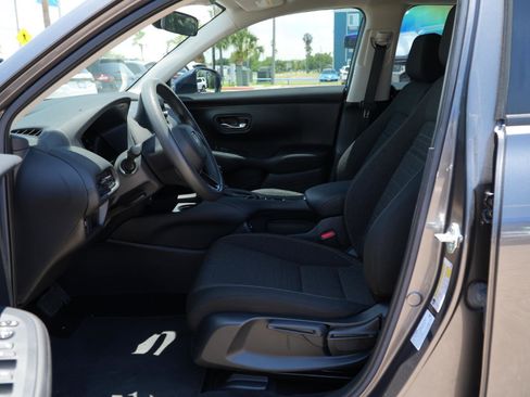 Used 2024 Honda HR-V LX image 16