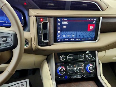 Used 2024 GMC Yukon Denali AWD/4WD image 17