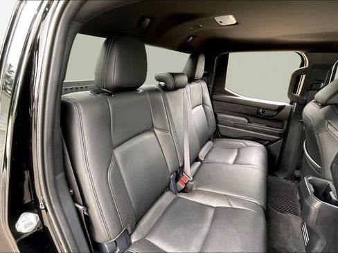 Used 2024 Toyota Tacoma SR5 AWD/4WD image 17