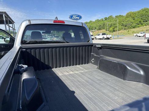 Used 2022 Toyota Tacoma SR AWD/4WD image 34
