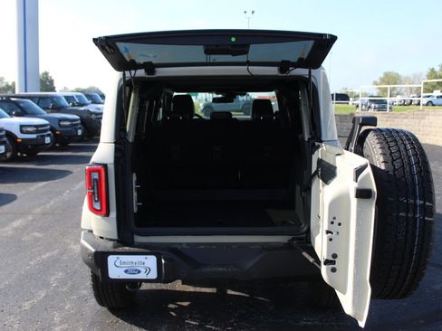 New 2026 Ford Bronco Outer Banks AWD/4WD image 16