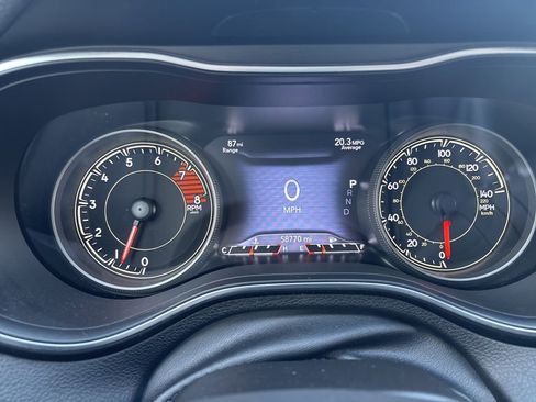 Used 2021 Jeep Cherokee Limited image 23