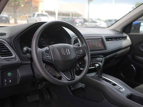 Used 2021 Honda HR-V EX image 2