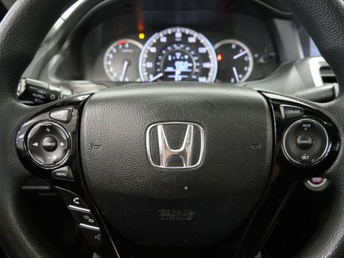 Used 2016 Honda Accord EX image 17
