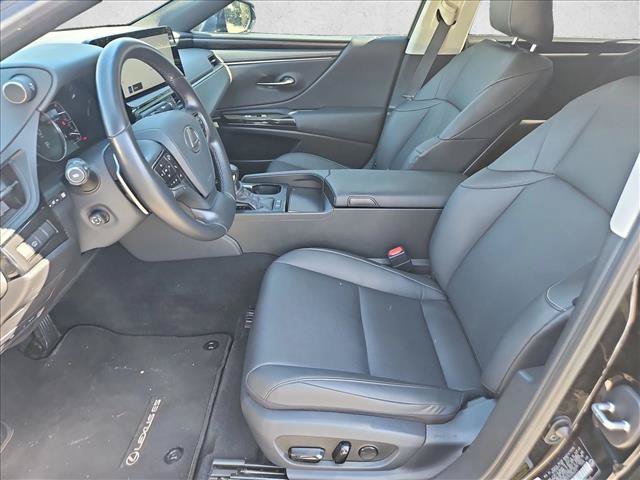 Used 2025 Lexus ES 300h w/ Premium Package FWD image 13