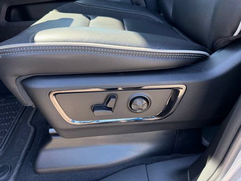 Used 2026 RAM 1500 Limited w/ Body Color Bumper Group AWD/4WD image 16