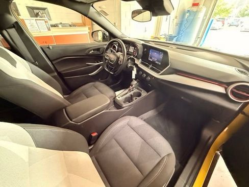 Used 2024 Chevrolet Trax RS w/ Driver Confidence Package FWD image 26