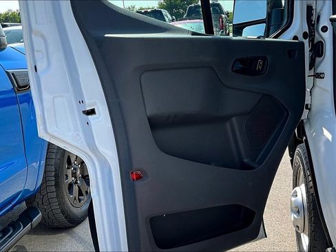Used 2024 Ford Transit 250 Low Roof AWD image 18