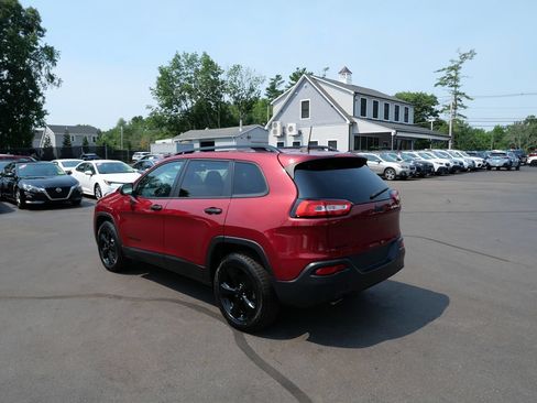 Used 2016 Jeep Cherokee Sport w/ Cold Weather Group AWD/4WD image 5