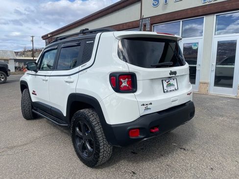 Used 2022 Jeep Renegade Trailhawk image 5