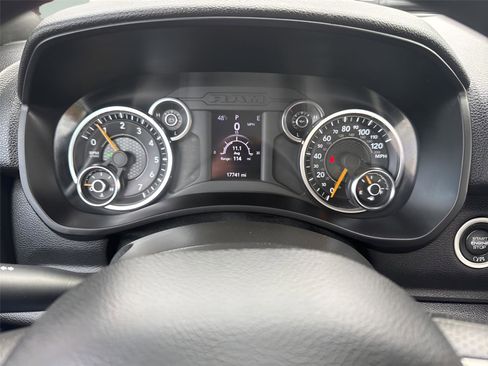 Used 2022 RAM 3500 Tradesman image 15