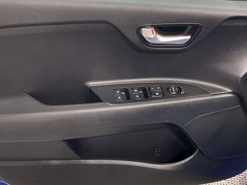 Used 2023 Kia Rio S w/ Technology Package image 17