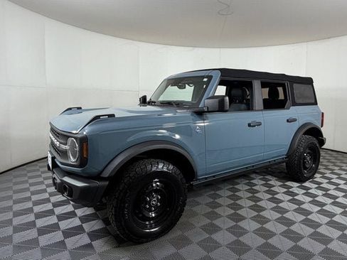 Used 2023 Ford Bronco Black Diamond image 2