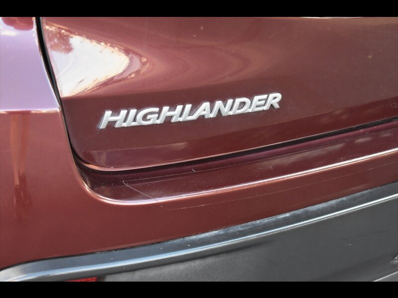 Used 2019 Toyota Highlander XLE FWD image 54