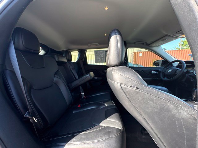 Used 2023 Jeep Cherokee Altitude Lux AWD/4WD image 15
