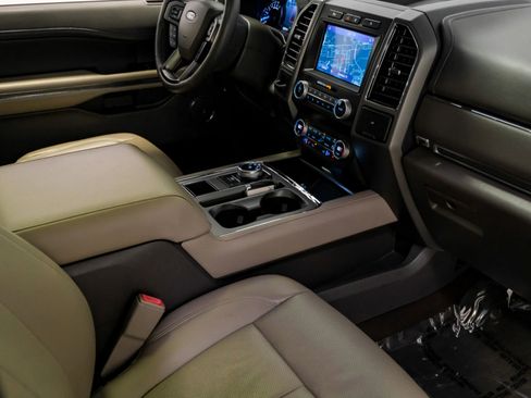 Used 2020 Ford Expedition XLT w/ Equipment Group 202A image 19