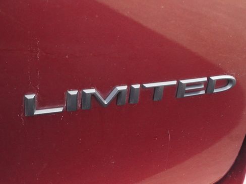 Used 2022 Chrysler Pacifica Limited w/ S Appearance Package FWD image 41