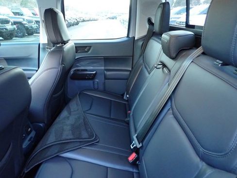 Used 2024 Ford Maverick Lariat w/ Black Appearance Package image 15