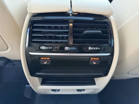 Used 2019 BMW 530i xDrive w/ Convenience Package AWD/4WD image 17