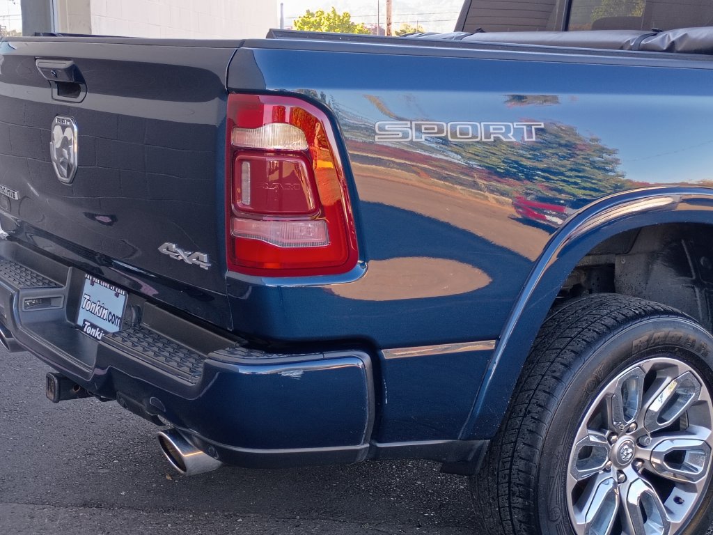 Used 2022 RAM 1500 Laramie w/ Sport Appearance Package AWD/4WD image 5